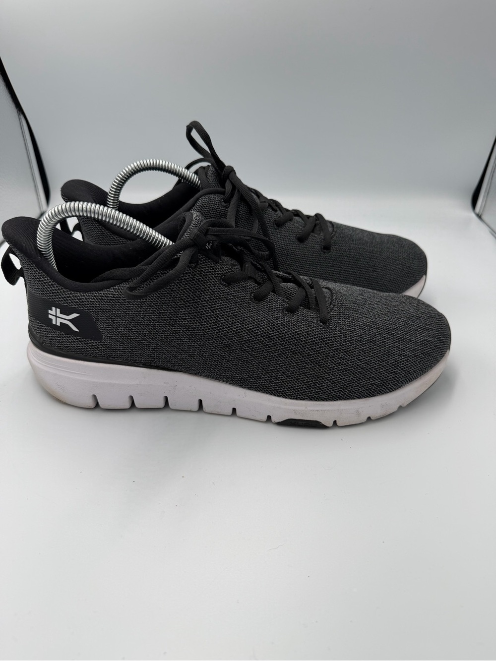 Kuru Flex Mens Shoes 11 Wide Athletic Running Black Gray Lace Up Sneakers